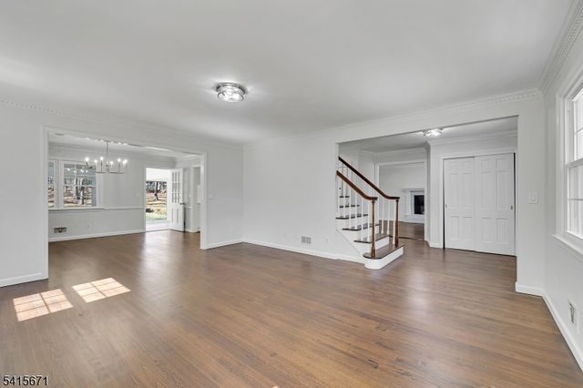 54 Robin Glen Rd, Watchung Boro, NJ 07069