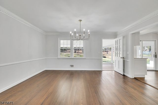 54 Robin Glen Rd, Watchung Boro, NJ 07069