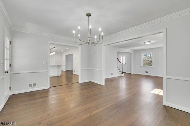 54 Robin Glen Rd, Watchung Boro, NJ 07069