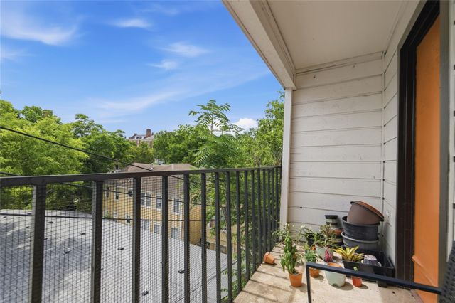 2801 Hemphill PARK A302, Austin, TX 78705