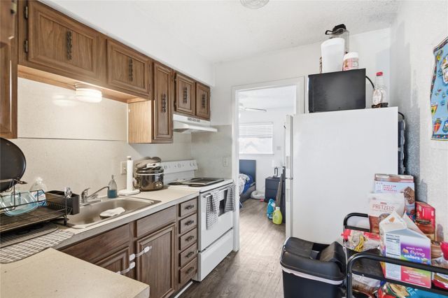 2801 Hemphill PARK A302, Austin, TX 78705