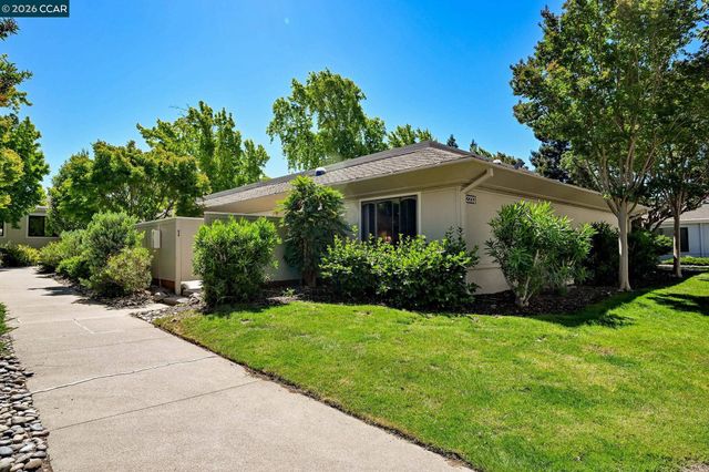 2233 Pine Knoll Dr 4, Walnut Creek, CA 94595