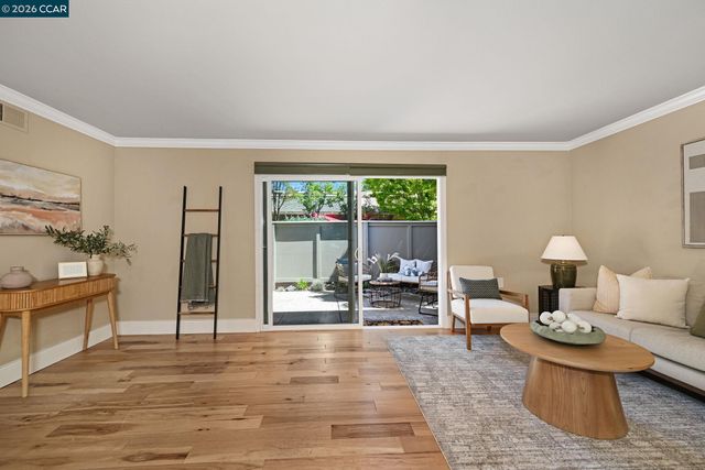 2233 Pine Knoll Dr 4, Walnut Creek, CA 94595