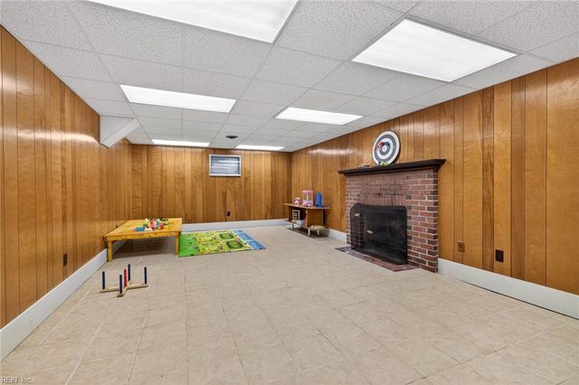 1200 N Fairwater DR, Norfolk, VA 23508