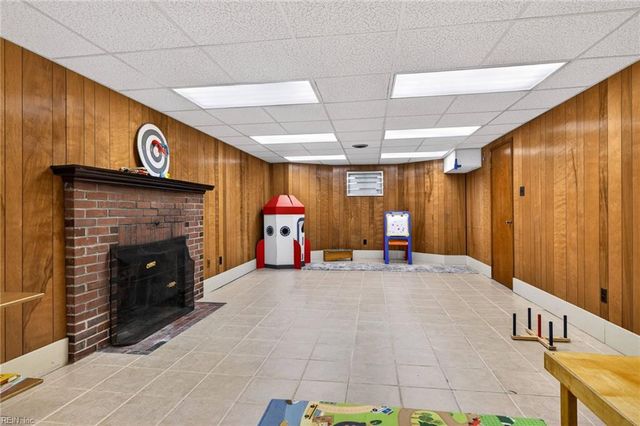 1200 N Fairwater DR, Norfolk, VA 23508