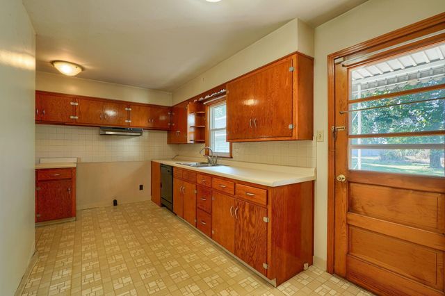 311 Tarlton Road, Circleville, OH 43113