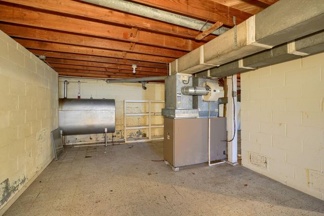 311 Tarlton Road, Circleville, OH 43113