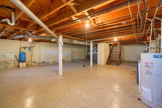 311 Tarlton Road, Circleville, OH 43113