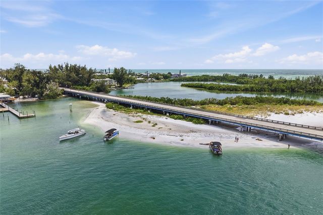 3500 EL CONQUISTADOR PARKWAY 332, Bradenton, FL 34210