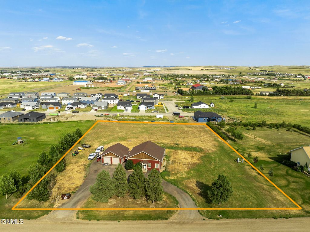 1212 10th Street SW, Watford City, ND 58854 photo 4