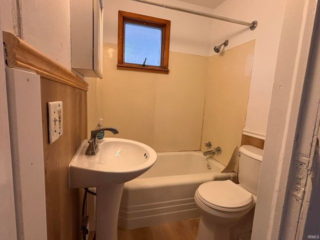 2409 Poinsette Drive, Fort Wayne, IN 46808