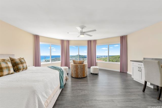 1906 Alaweo Street, Honolulu, HI 96821