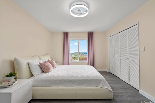 1906 Alaweo Street, Honolulu, HI 96821