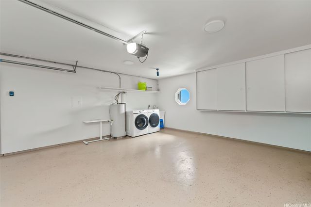 1906 Alaweo Street, Honolulu, HI 96821