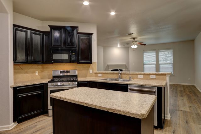 1328 Hill View Trail, Wylie, TX 75098