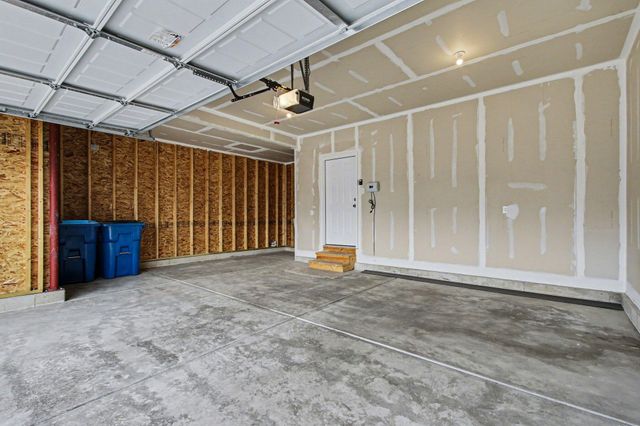 7660 E 118th Place, Crown Point, IN 46307