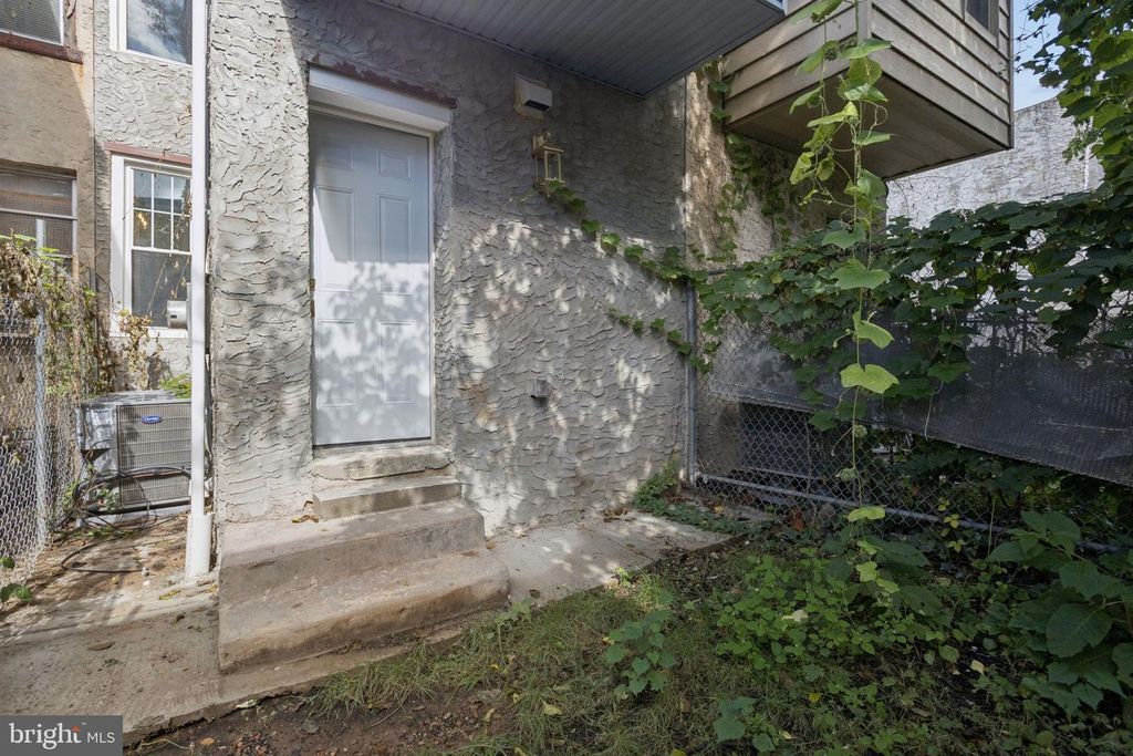 2916 PAGE ST, PHILADELPHIA, PA 19121 — photo 4