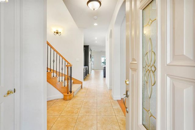 9208 Hallmark Pl, Vallejo, CA 94591