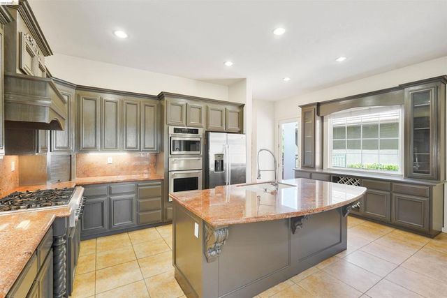 9208 Hallmark Pl, Vallejo, CA 94591
