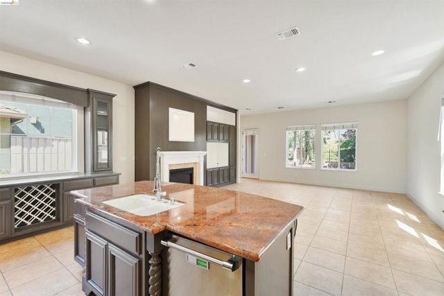 9208 Hallmark Pl, Vallejo, CA 94591