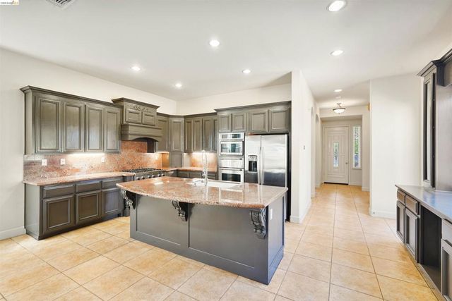 9208 Hallmark Pl, Vallejo, CA 94591