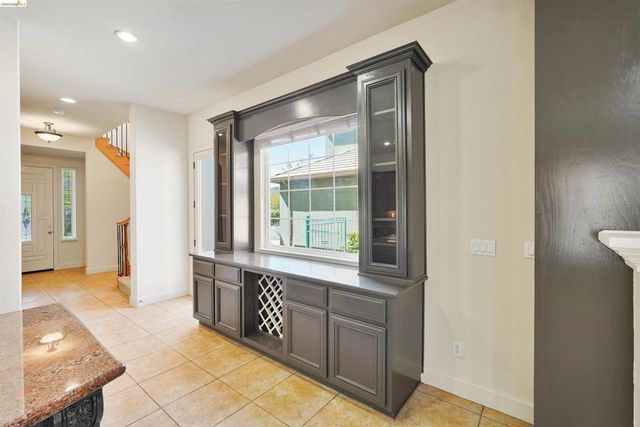 9208 Hallmark Pl, Vallejo, CA 94591