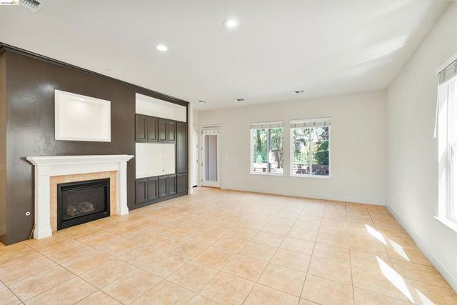 9208 Hallmark Pl, Vallejo, CA 94591
