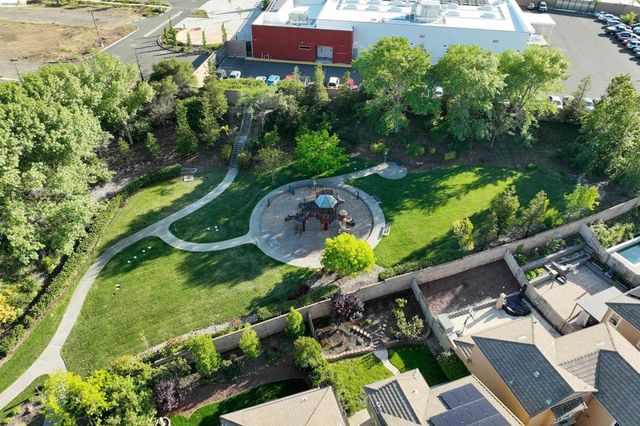 9208 Hallmark Pl, Vallejo, CA 94591