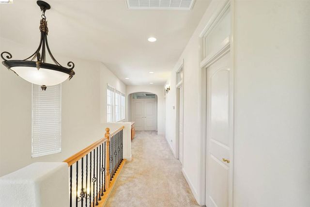 9208 Hallmark Pl, Vallejo, CA 94591