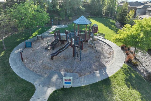 9208 Hallmark Pl, Vallejo, CA 94591