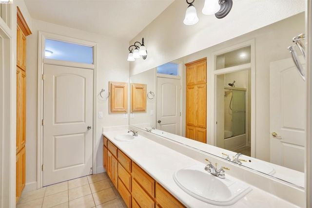 9208 Hallmark Pl, Vallejo, CA 94591