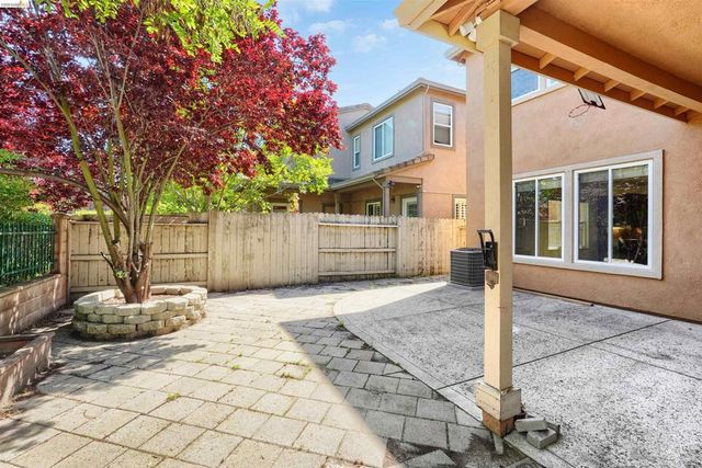 9208 Hallmark Pl, Vallejo, CA 94591