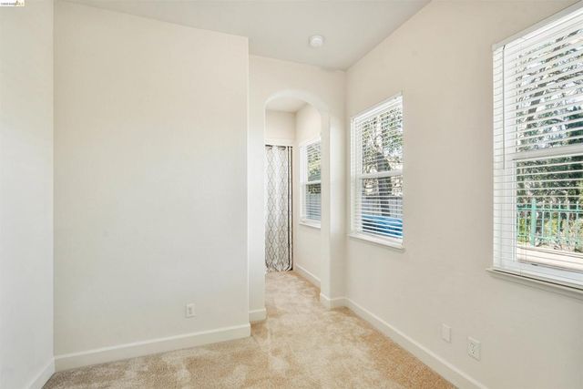 9208 Hallmark Pl, Vallejo, CA 94591