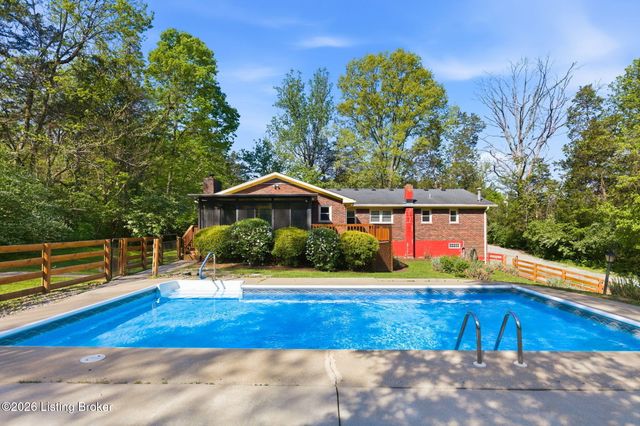 3303 Borowick Cir, La Grange, KY 40031