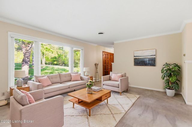 3303 Borowick Cir, La Grange, KY 40031