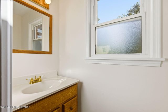 3303 Borowick Cir, La Grange, KY 40031