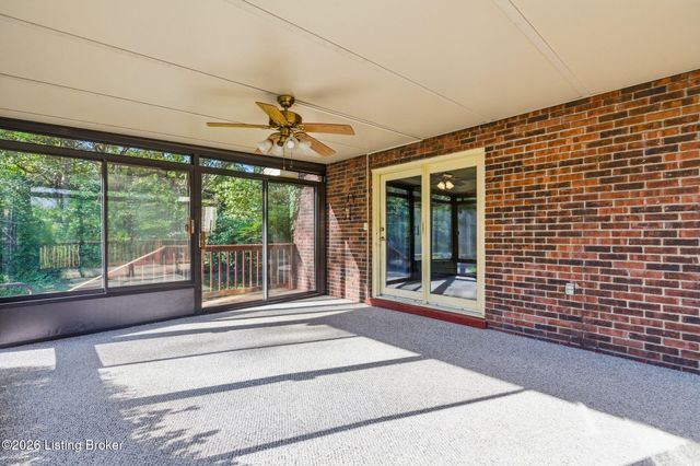 3303 Borowick Cir, La Grange, KY 40031