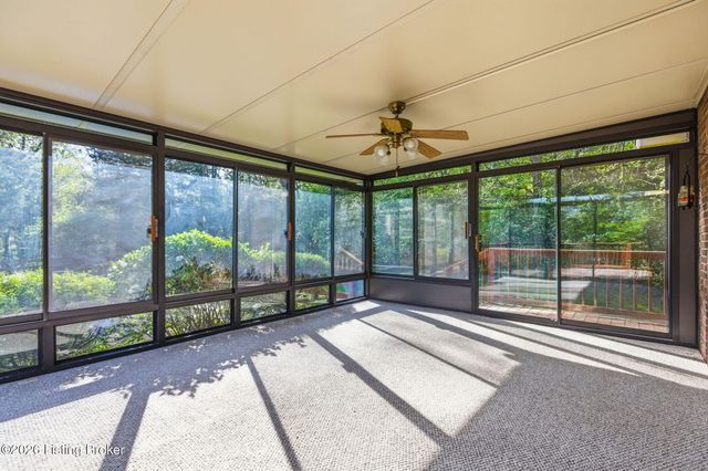 3303 Borowick Cir, La Grange, KY 40031