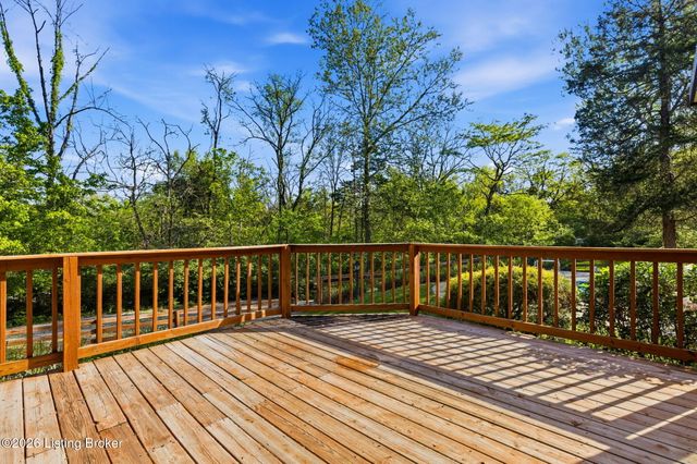 3303 Borowick Cir, La Grange, KY 40031