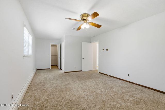 3303 Borowick Cir, La Grange, KY 40031