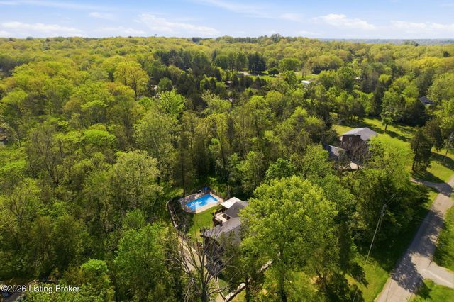 3303 Borowick Cir, La Grange, KY 40031