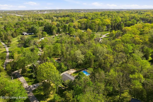 3303 Borowick Cir, La Grange, KY 40031