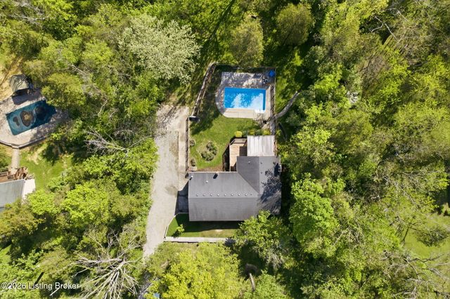 3303 Borowick Cir, La Grange, KY 40031