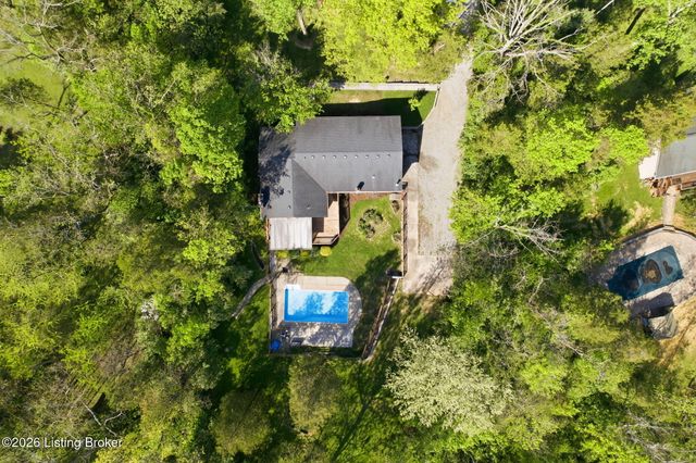 3303 Borowick Cir, La Grange, KY 40031