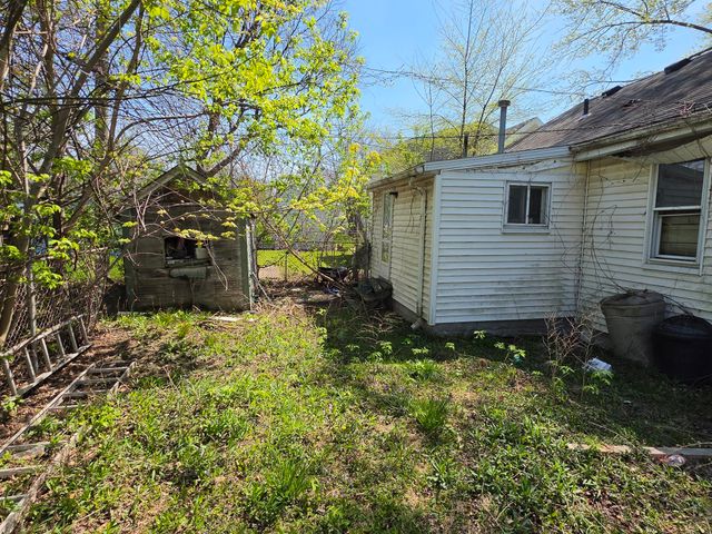 12475 Sarsfield Avenue, Warren, MI 48089