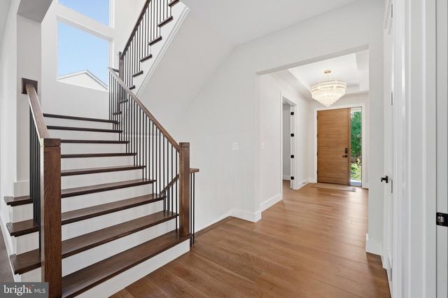 9420 VERNON DR, Great Falls, VA 22066