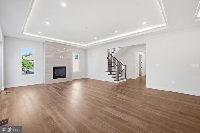 9420 VERNON DR, Great Falls, VA 22066