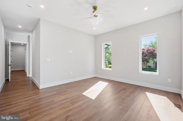 9420 VERNON DR, Great Falls, VA 22066