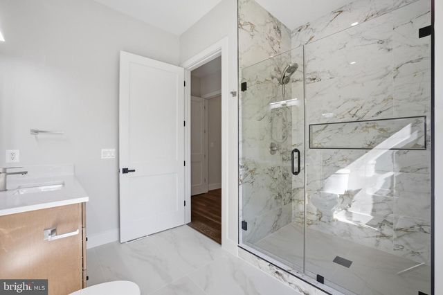 9420 VERNON DR, Great Falls, VA 22066
