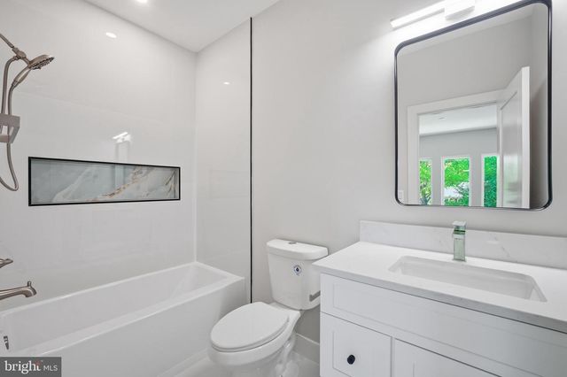 9420 VERNON DR, Great Falls, VA 22066